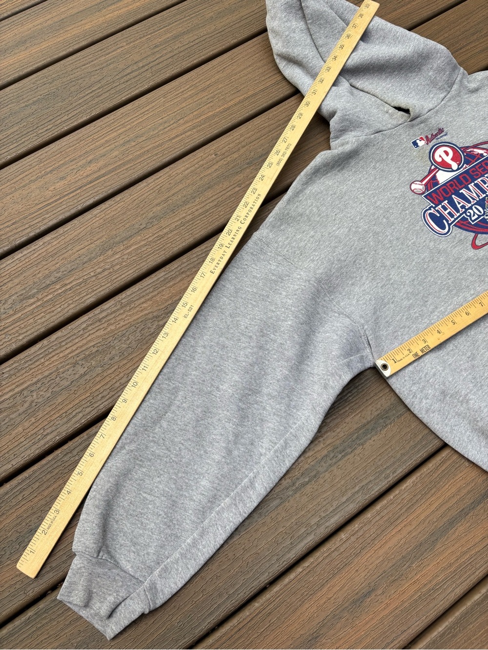 Vintage Philadelphia Phillies 2008 World Champions Majestic Hoodie Gray Mens XL - Picture 11 of 11